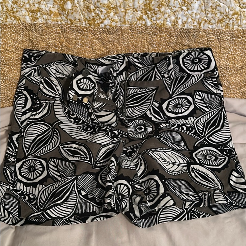 LOFT Black and White Leaf Print High Waist Shorts